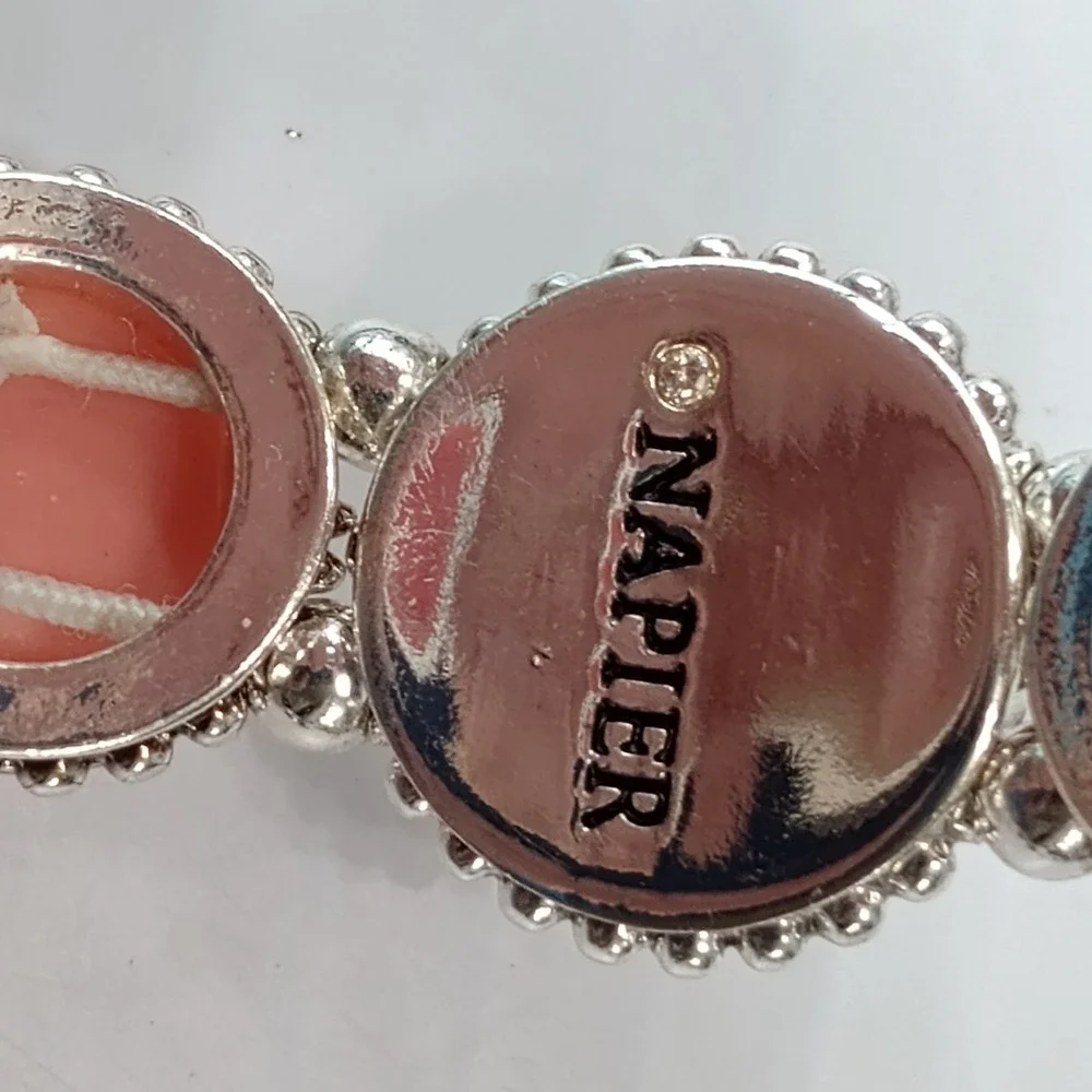 Napier Coral Pink Faceted Oval Bead Stretch Bracelet Silver Tone Beaded VTG Styl